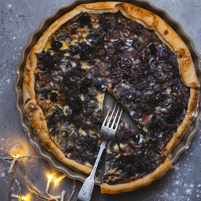 festive-pie-with-red-onions-and-cranberries